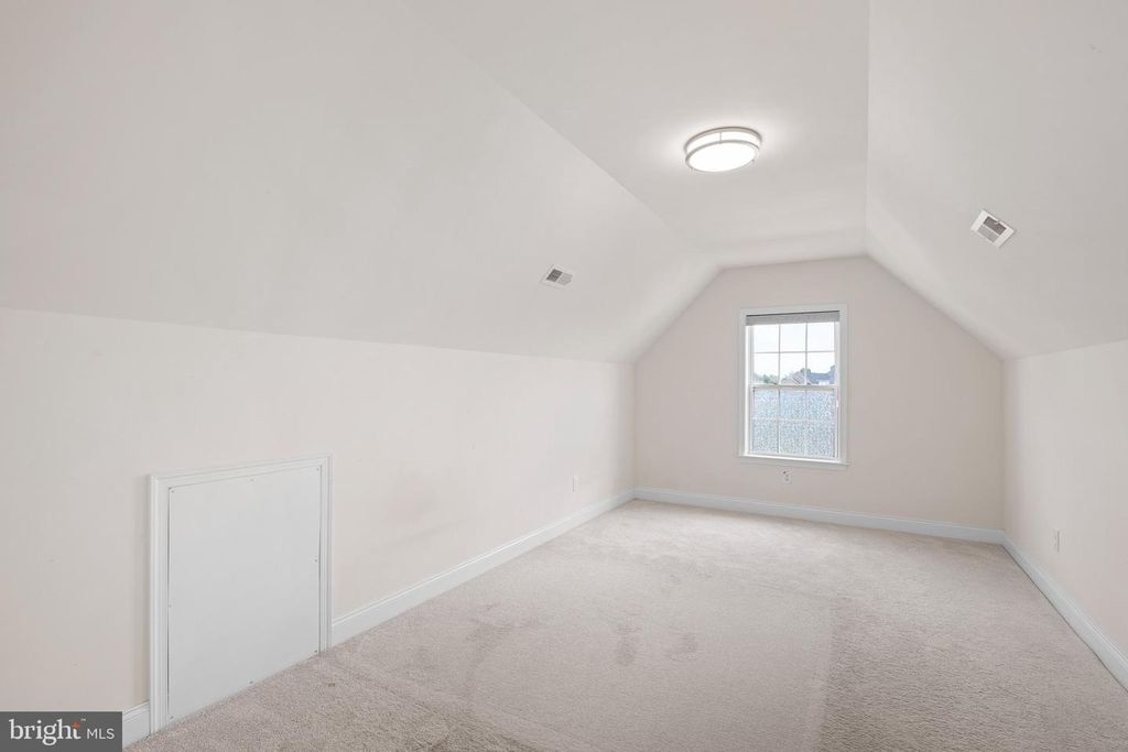 Image 28 of property listing at 1119 CASEY DR, New Castle, DE 19720
