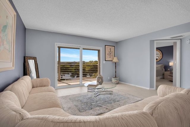 1702 Andros Isle D4, Coconut Creek, FL 33066