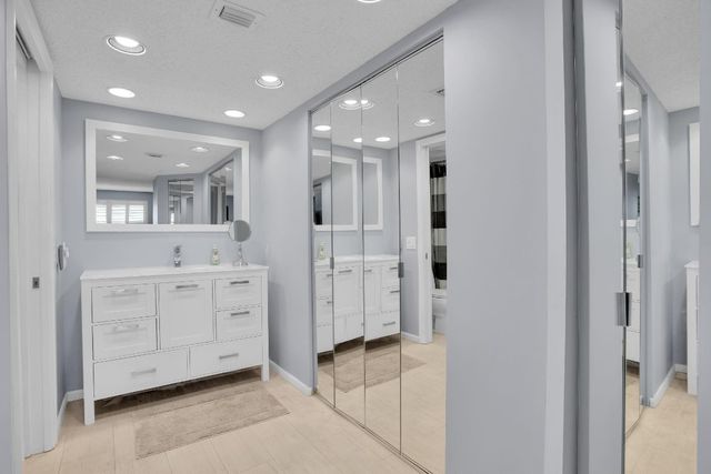 1702 Andros Isle D4, Coconut Creek, FL 33066