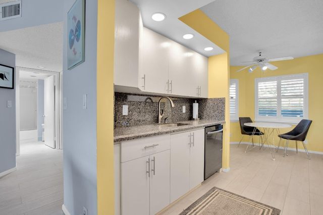 1702 Andros Isle D4, Coconut Creek, FL 33066