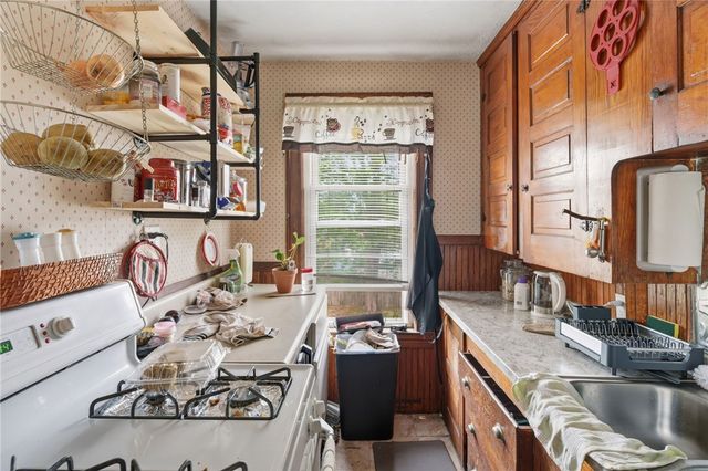 612 Rathbun Street, Blackstone, MA 01504