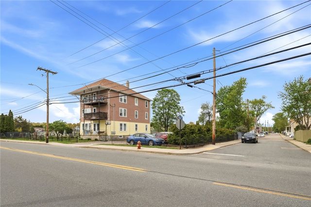 612 Rathbun Street, Blackstone, MA 01504