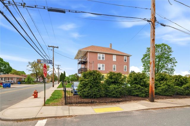612 Rathbun Street, Blackstone, MA 01504