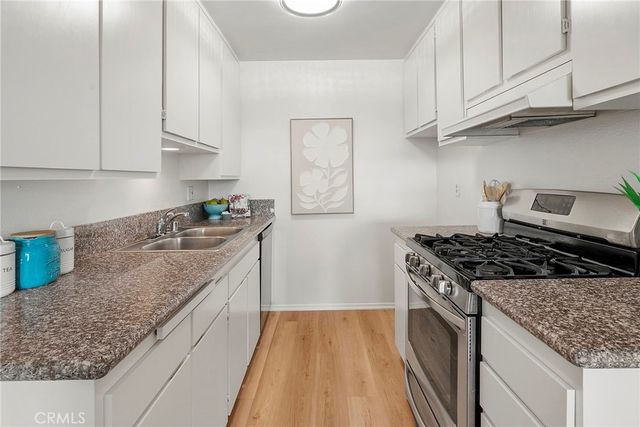 1600 Ardmore Avenue 417, Hermosa Beach, CA 90254