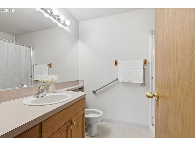16011 Ne 12th St, Vancouver, WA 98684