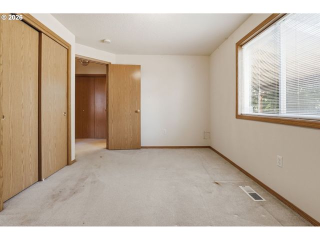 16011 Ne 12th St, Vancouver, WA 98684