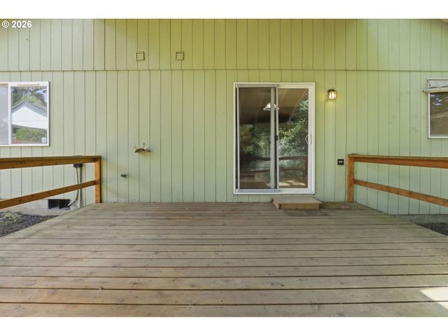 16011 Ne 12th St, Vancouver, WA 98684