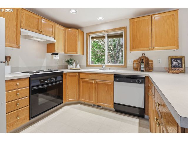16011 Ne 12th St, Vancouver, WA 98684