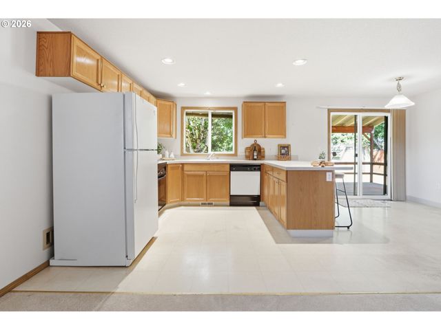 16011 Ne 12th St, Vancouver, WA 98684