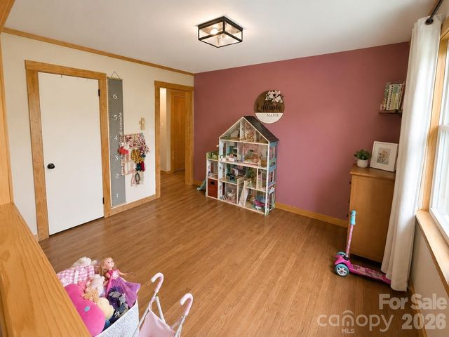 1344 12th Avenue NE, Hickory, NC 28601