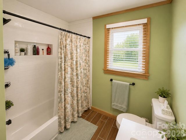 1344 12th Avenue NE, Hickory, NC 28601