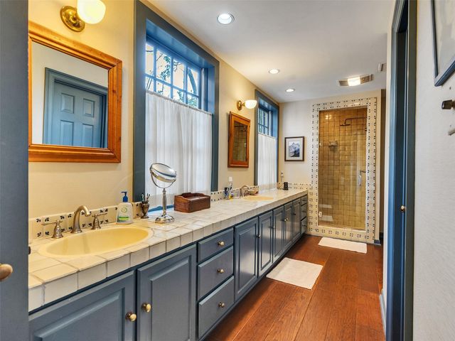 5212 Strack Road, Houston, TX 77069