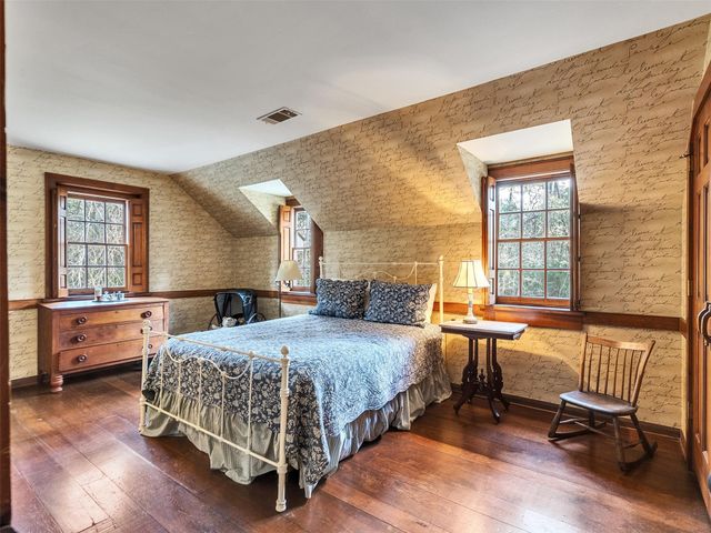 5212 Strack Road, Houston, TX 77069