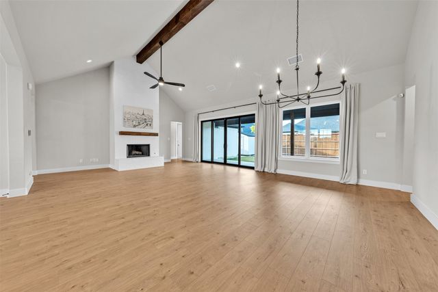 512 Creekside Drive, Haslet, TX 76052