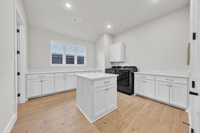 512 Creekside Drive, Haslet, TX 76052