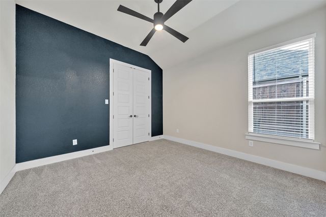 512 Creekside Drive, Haslet, TX 76052