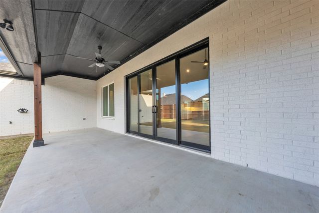 512 Creekside Drive, Haslet, TX 76052