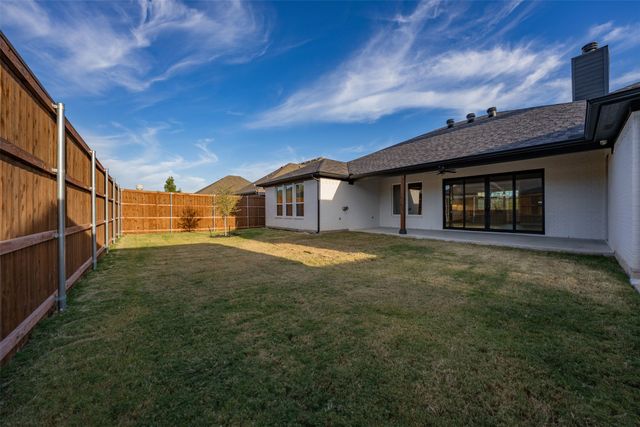 512 Creekside Drive, Haslet, TX 76052