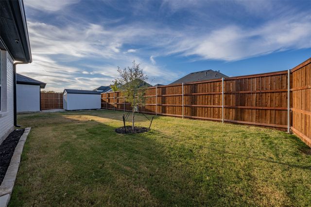 512 Creekside Drive, Haslet, TX 76052