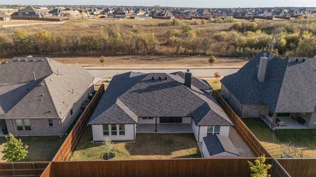 512 Creekside Drive, Haslet, TX 76052