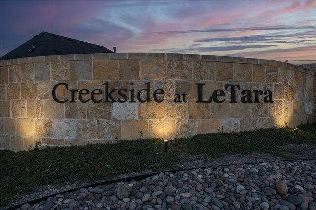 512 Creekside Drive, Haslet, TX 76052