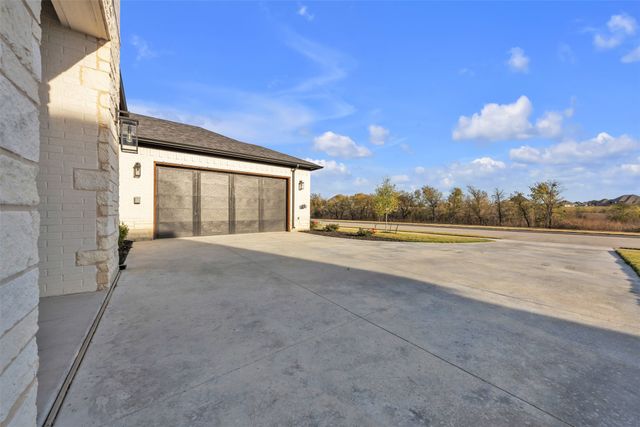 512 Creekside Drive, Haslet, TX 76052