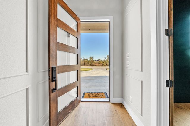 512 Creekside Drive, Haslet, TX 76052