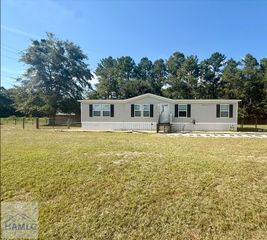 45 Logan Court SE, Ludowici, GA 31316