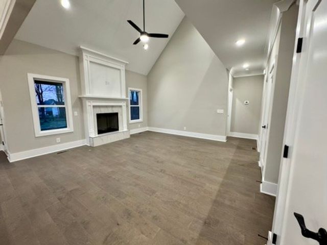 533 Greenfield Ln, Castalian Springs, TN 37031