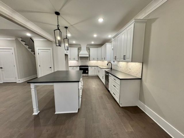 533 Greenfield Ln, Castalian Springs, TN 37031