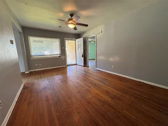 10322 Pinecrest Drive, Dallas, TX 75228