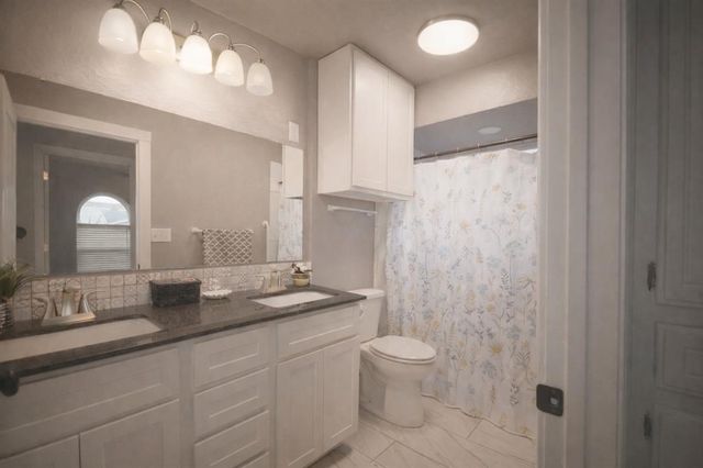 1049 SW 3rd Street, Moore, OK 73160