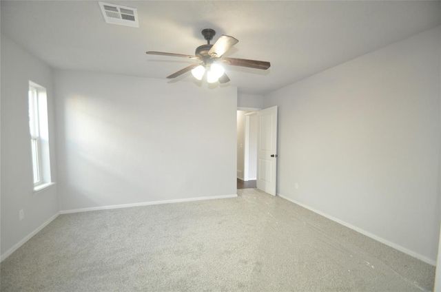 1049 SW 3rd Street, Moore, OK 73160