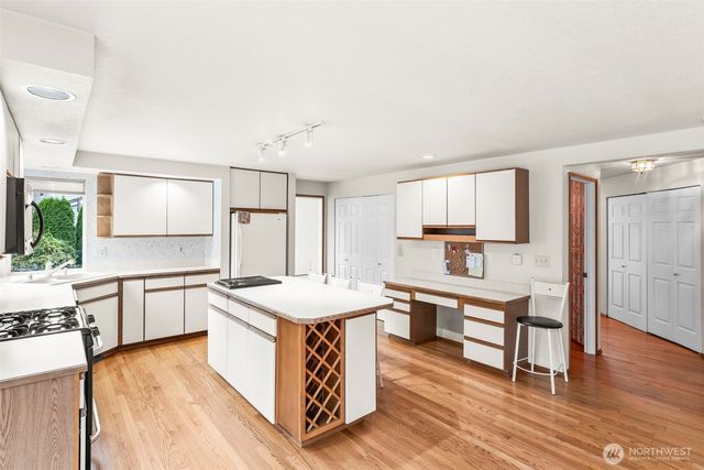 2426 SE Celebrity Court, Port Orchard, WA 98367