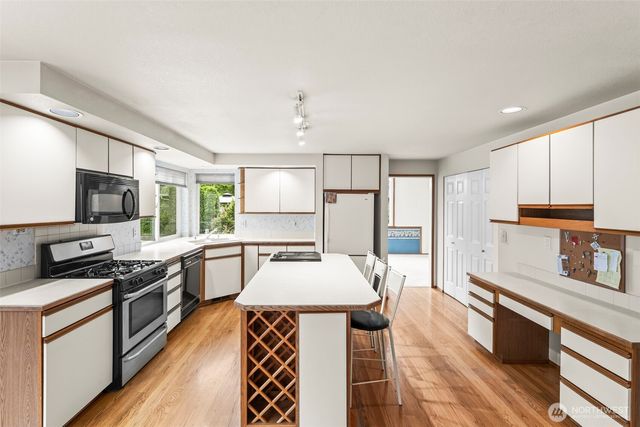 2426 SE Celebrity Court, Port Orchard, WA 98367