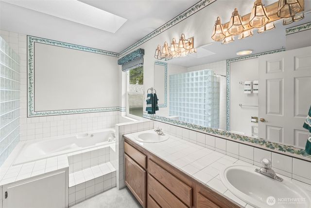 2426 SE Celebrity Court, Port Orchard, WA 98367