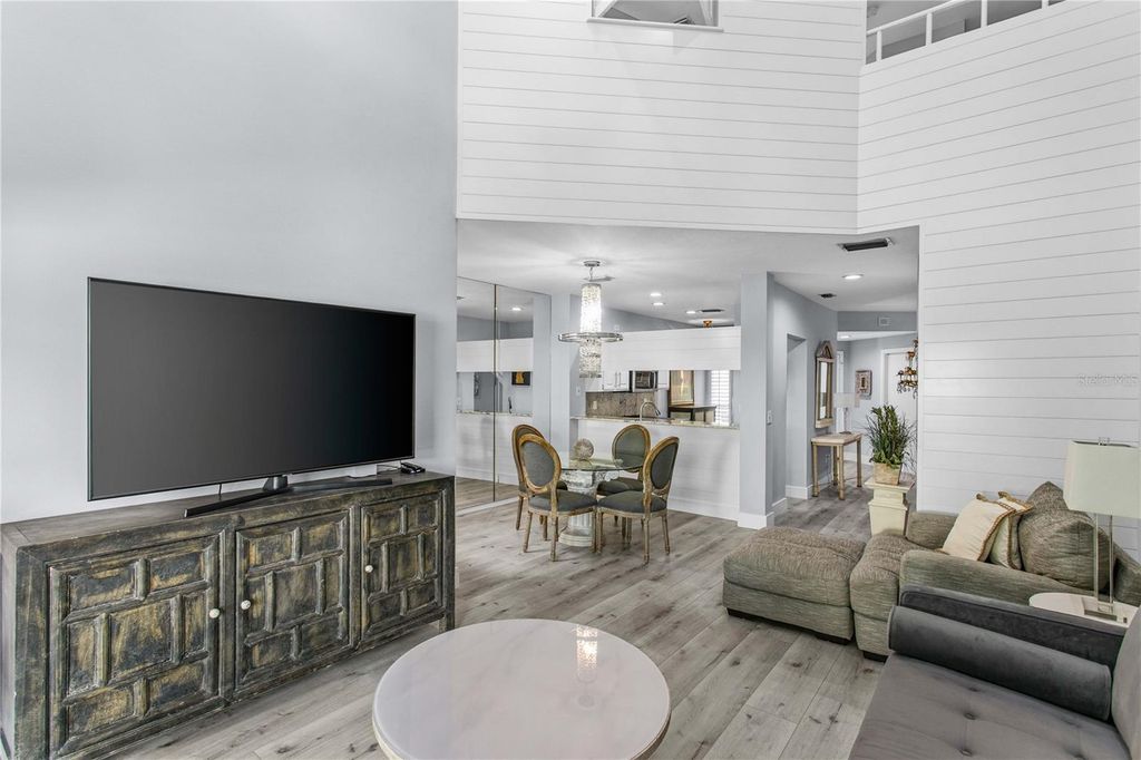 Image 12 of property listing at 1116 SHIPWATCH CIRCLE, Tampa, FL 33602