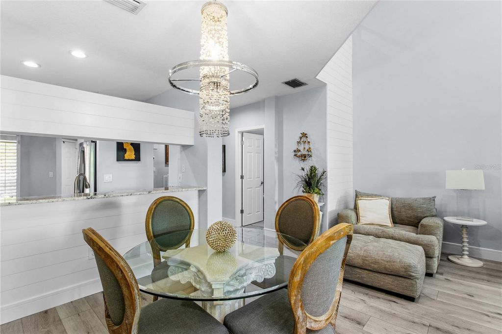 Image 16 of property listing at 1116 SHIPWATCH CIRCLE, Tampa, FL 33602