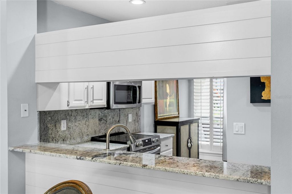 Image 17 of property listing at 1116 SHIPWATCH CIRCLE, Tampa, FL 33602