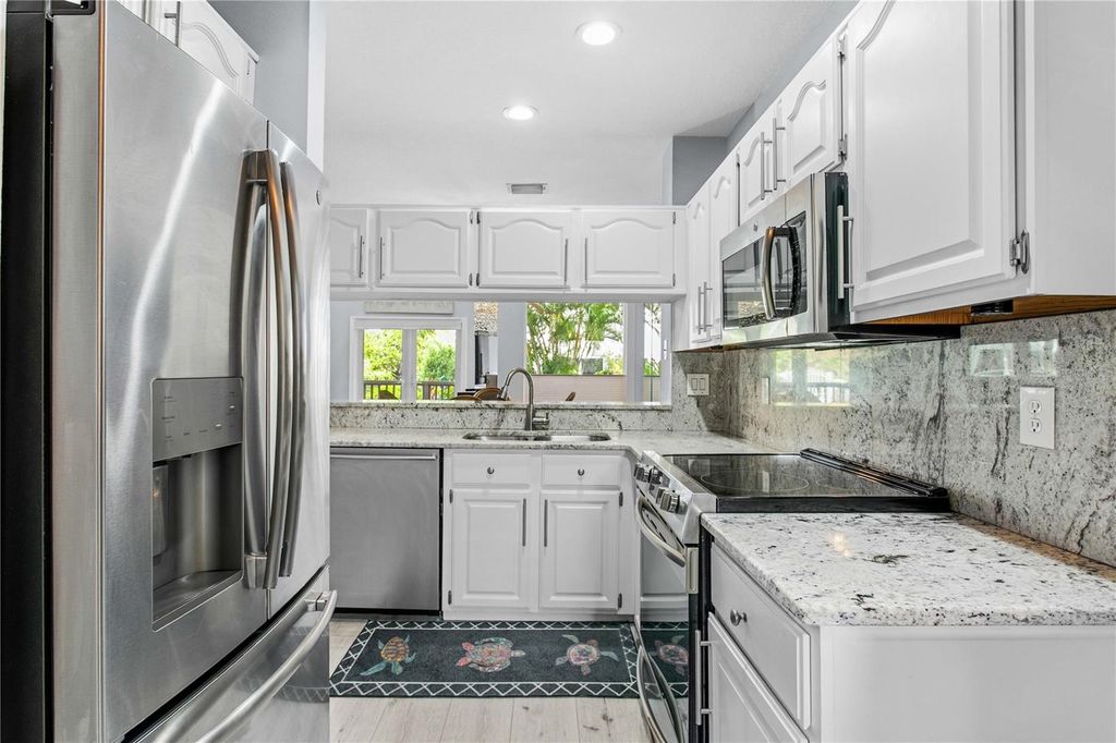 Image 19 of property listing at 1116 SHIPWATCH CIRCLE, Tampa, FL 33602