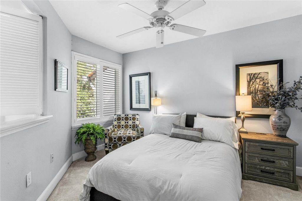 Image 27 of property listing at 1116 SHIPWATCH CIRCLE, Tampa, FL 33602