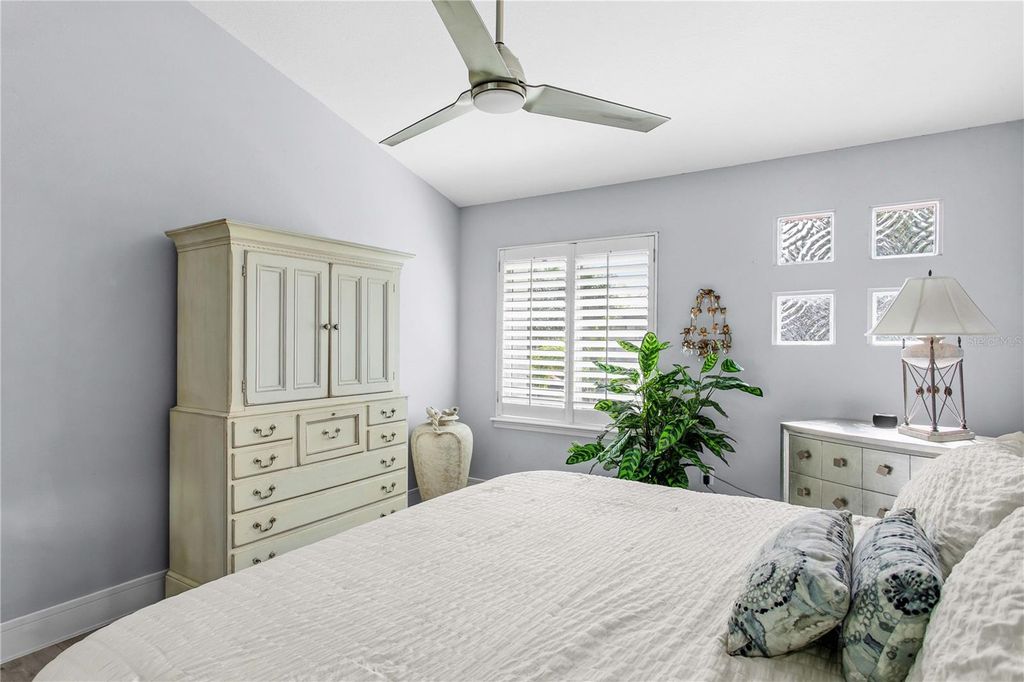 Image 32 of property listing at 1116 SHIPWATCH CIRCLE, Tampa, FL 33602