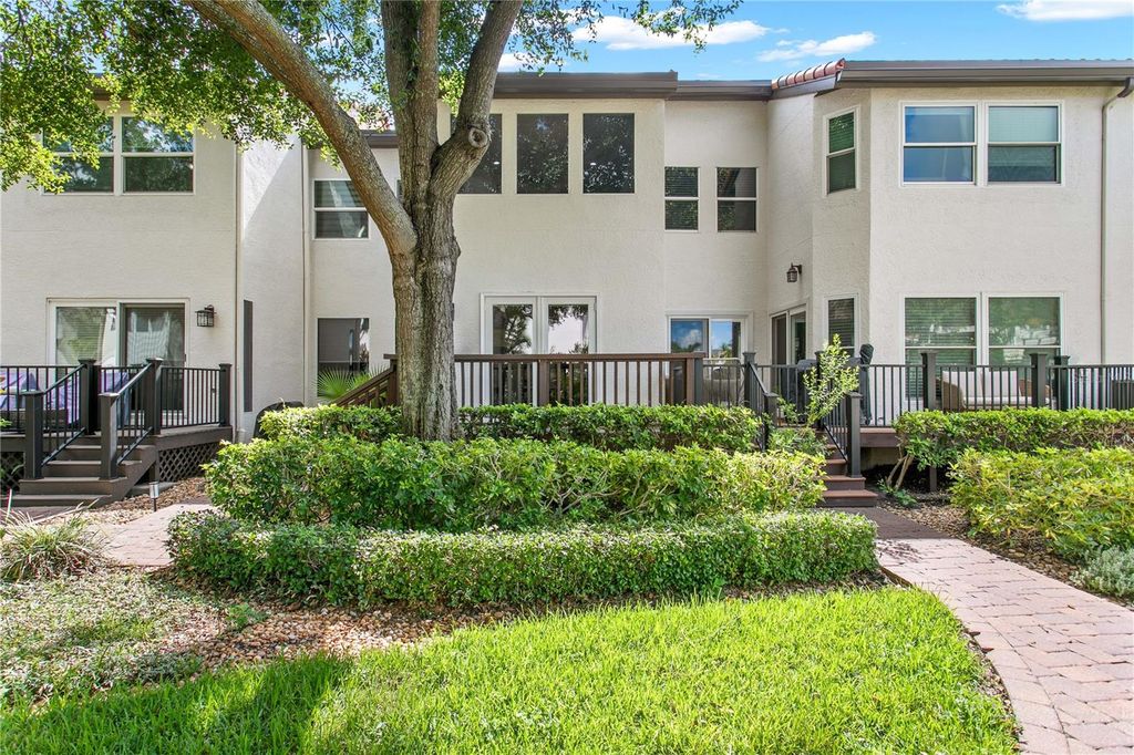 Image 42 of property listing at 1116 SHIPWATCH CIRCLE, Tampa, FL 33602