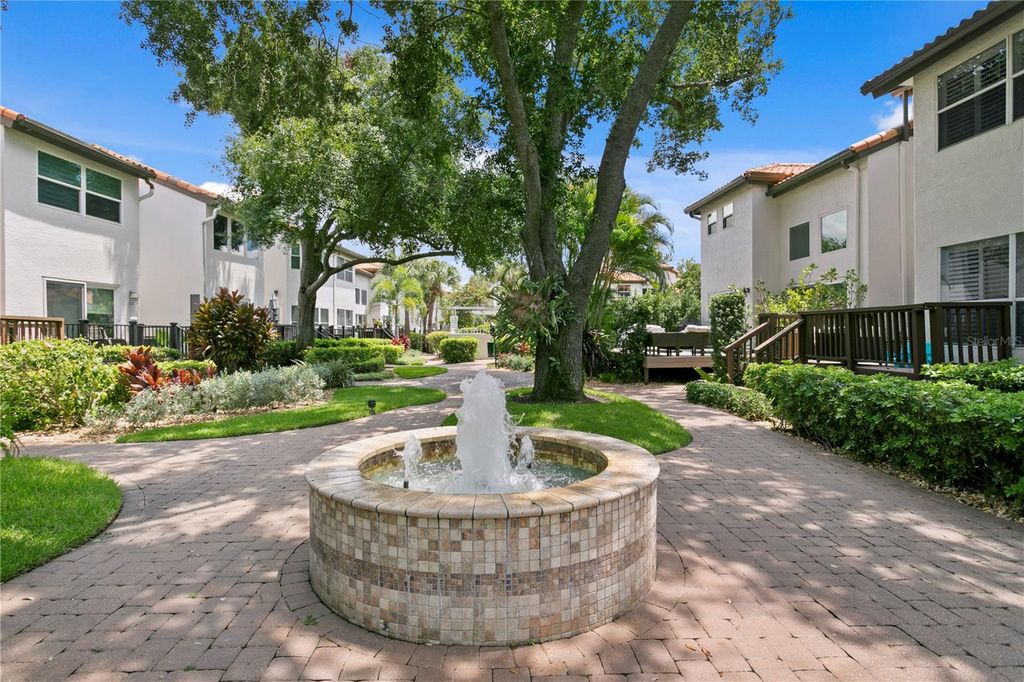 Image 45 of property listing at 1116 SHIPWATCH CIRCLE, Tampa, FL 33602