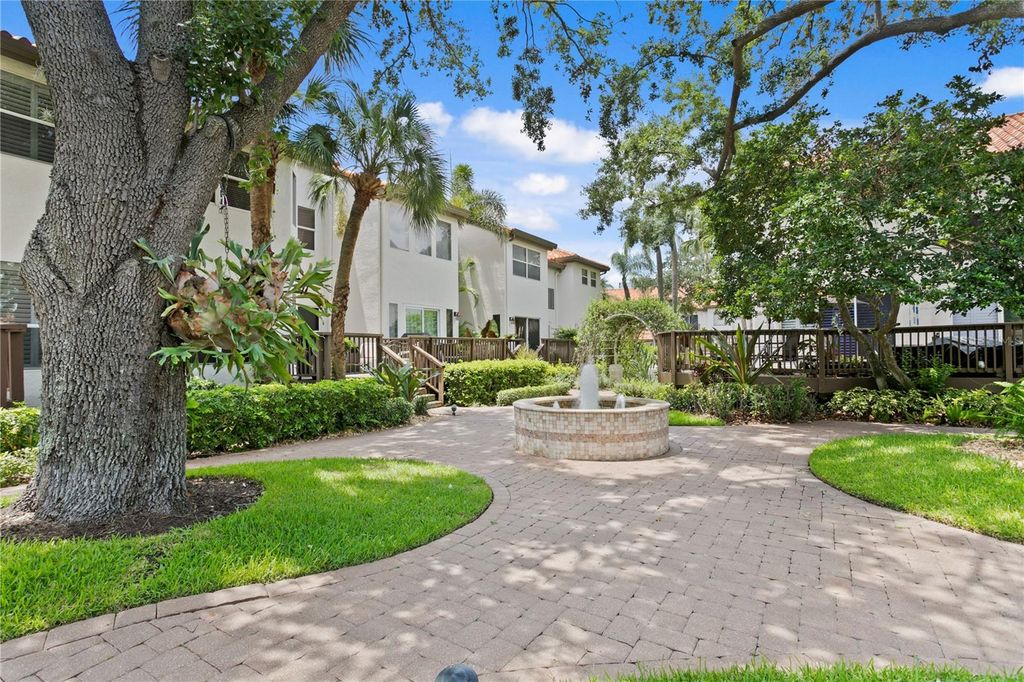 Image 46 of property listing at 1116 SHIPWATCH CIRCLE, Tampa, FL 33602