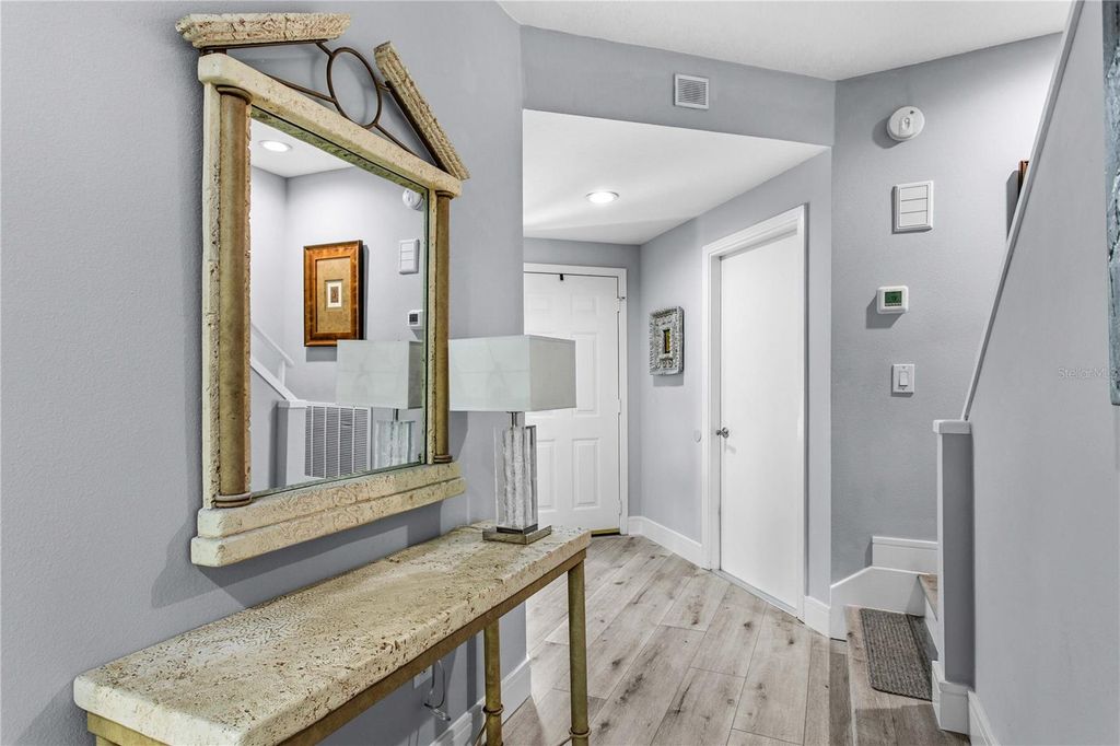 Image 7 of property listing at 1116 SHIPWATCH CIRCLE, Tampa, FL 33602