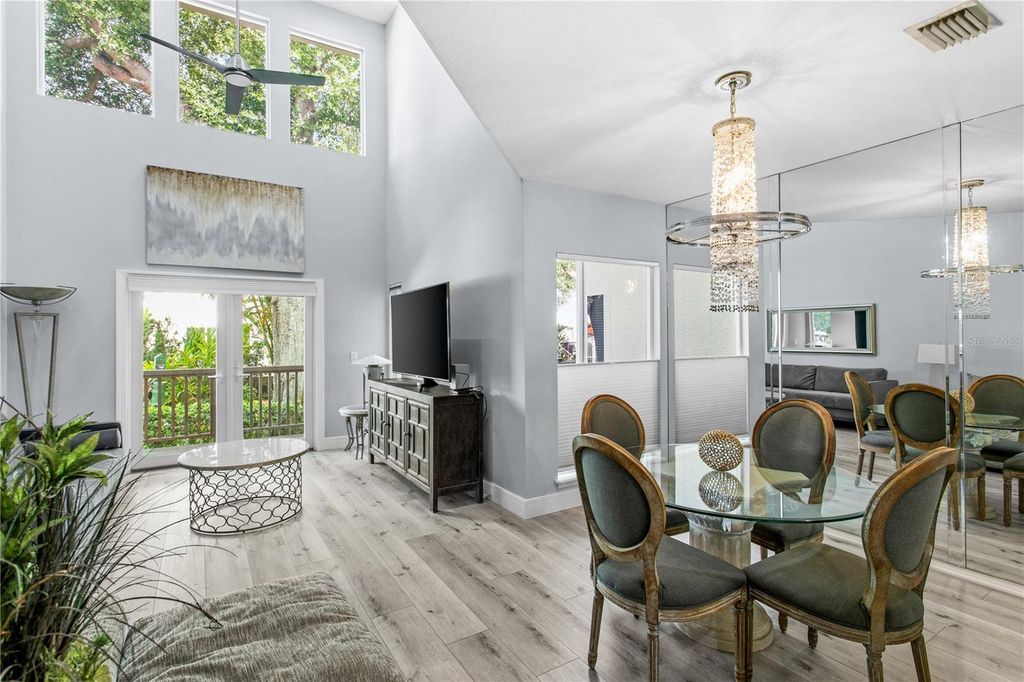 Image 9 of property listing at 1116 SHIPWATCH CIRCLE, Tampa, FL 33602