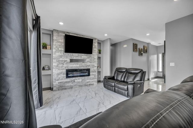 195 E 5th Avenue, Sun Valley, NV 89433