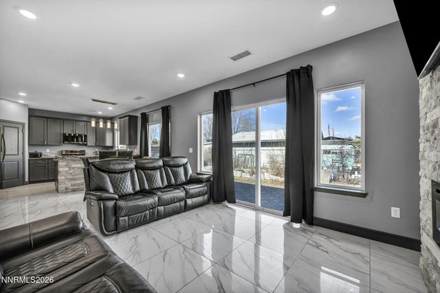 195 E 5th Avenue, Sun Valley, NV 89433