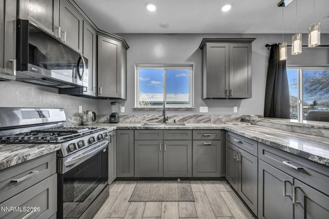 195 E 5th Avenue, Sun Valley, NV 89433